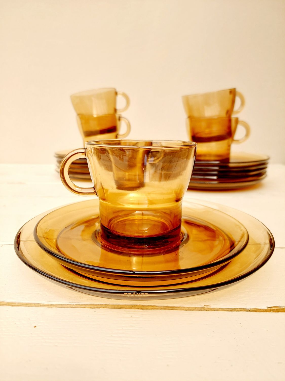 Vintage Duralex &quot;Mode&quot; thees- of koffieservies – rookglas – 18-delig – nieuw in doos