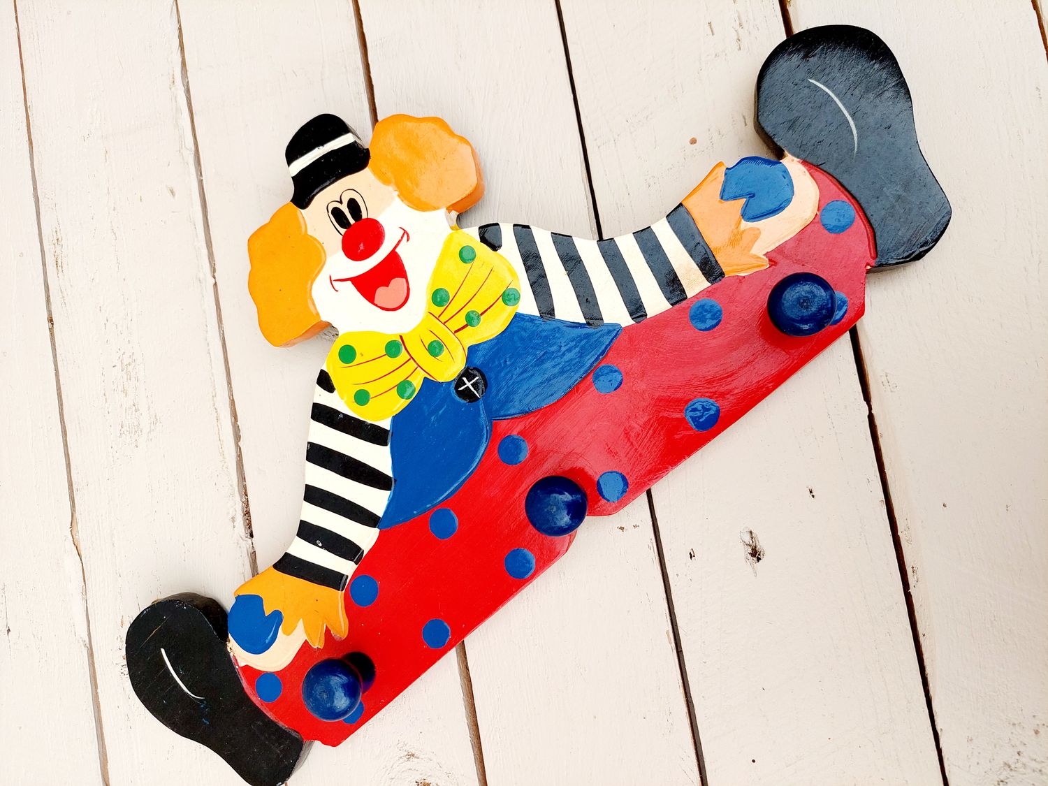 Kinderkapstok hout met clown in split - vrolijk vintage wanddecoratie - 3 haken