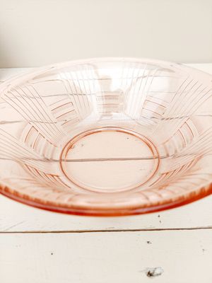 Kom in geslepen roze persglas - 23 cm - Vintage retro schaal met lijndecor