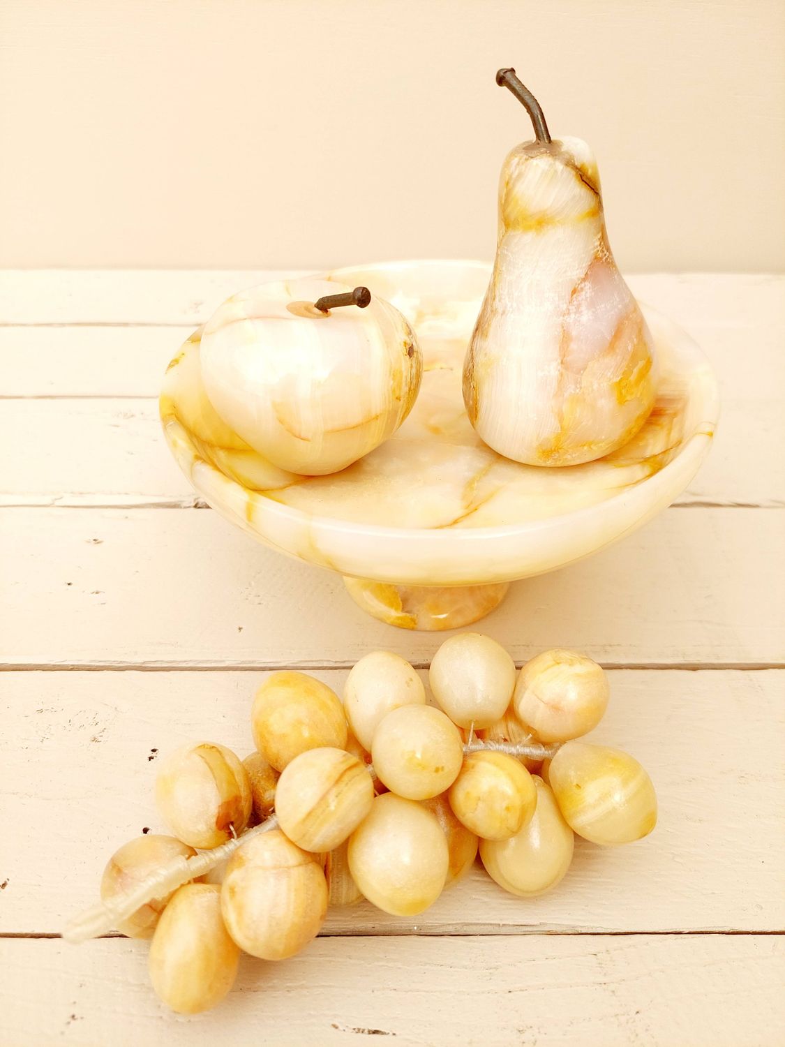 Vintage onyx marmer fruitset - appel, peer, druiven en schaal
