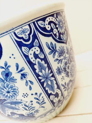 Antieke bloempot Petrus Regout Maastricht – porselein model M24, Delft