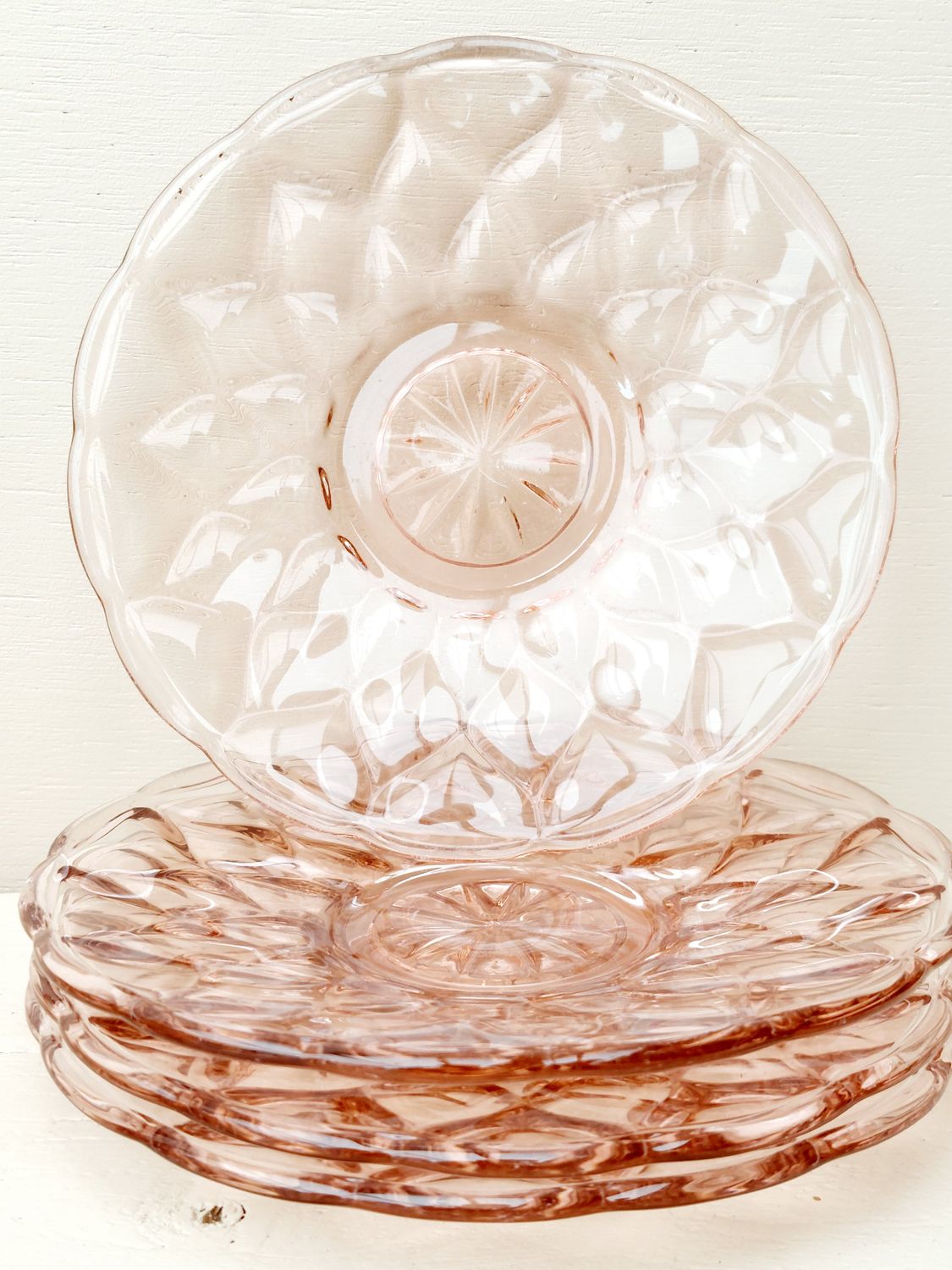 Elegante bordjes in roze persglas - geslepen glas - set van 4
