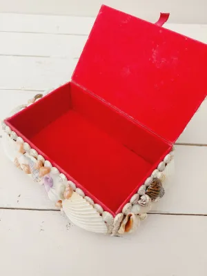 Vintage schelpendoosje met echte schelpjes