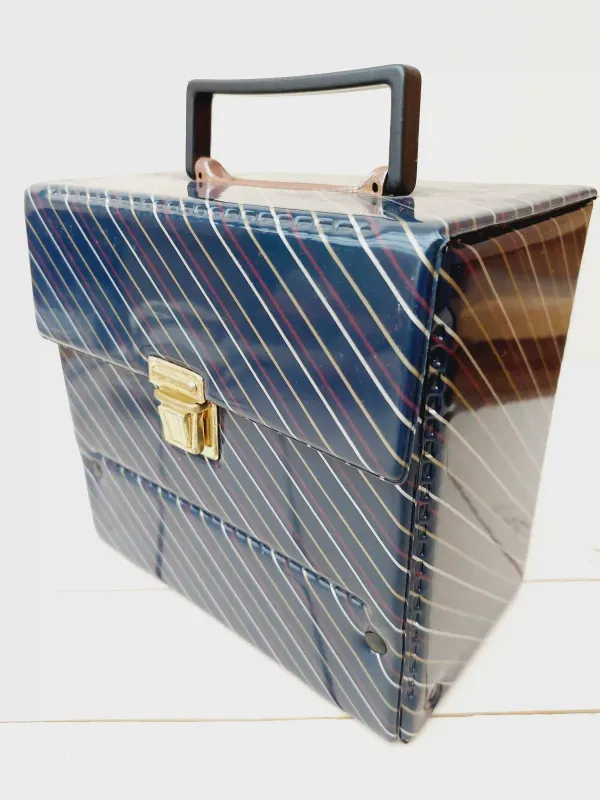 Vintage platenkoffer / singleskoffer uit de jaren 70 – voor 7 inch singles – retro design donkerblauw gestreept