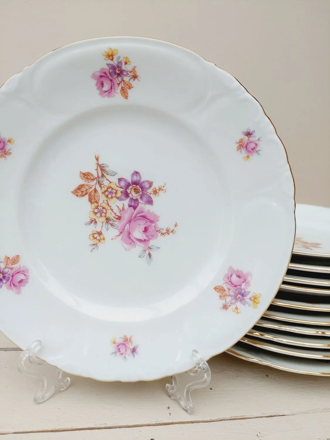 Vintage gebaksbord K &amp; E, decor Claudine, met bloemen in pasteltinten, per stuk verkrijgbaar