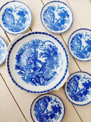 Vintage petit four bordjes blauw-wit-gouden randen – set van 7 – 10,5 en 18 cm – theetipjes
