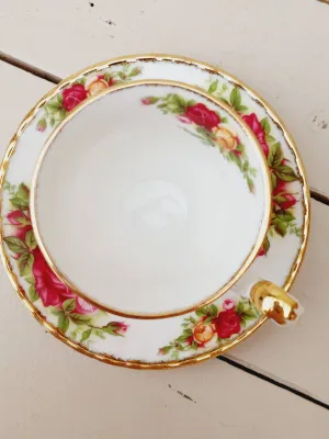 Theekop met schotel Royal Albert Old Country Roses
