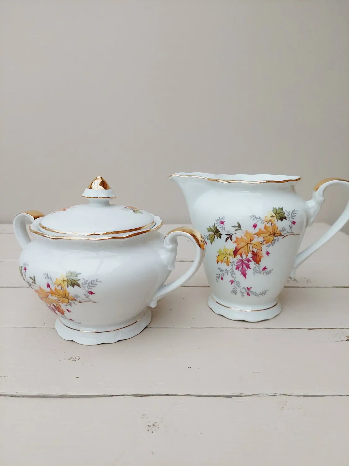 Roomstel Epiag voor melk en suiker, met bloemen en gouden randen