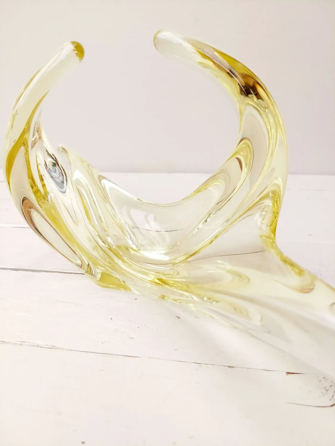 Vintage art Murano sierschaal - geel en helder glas - sierlijk design