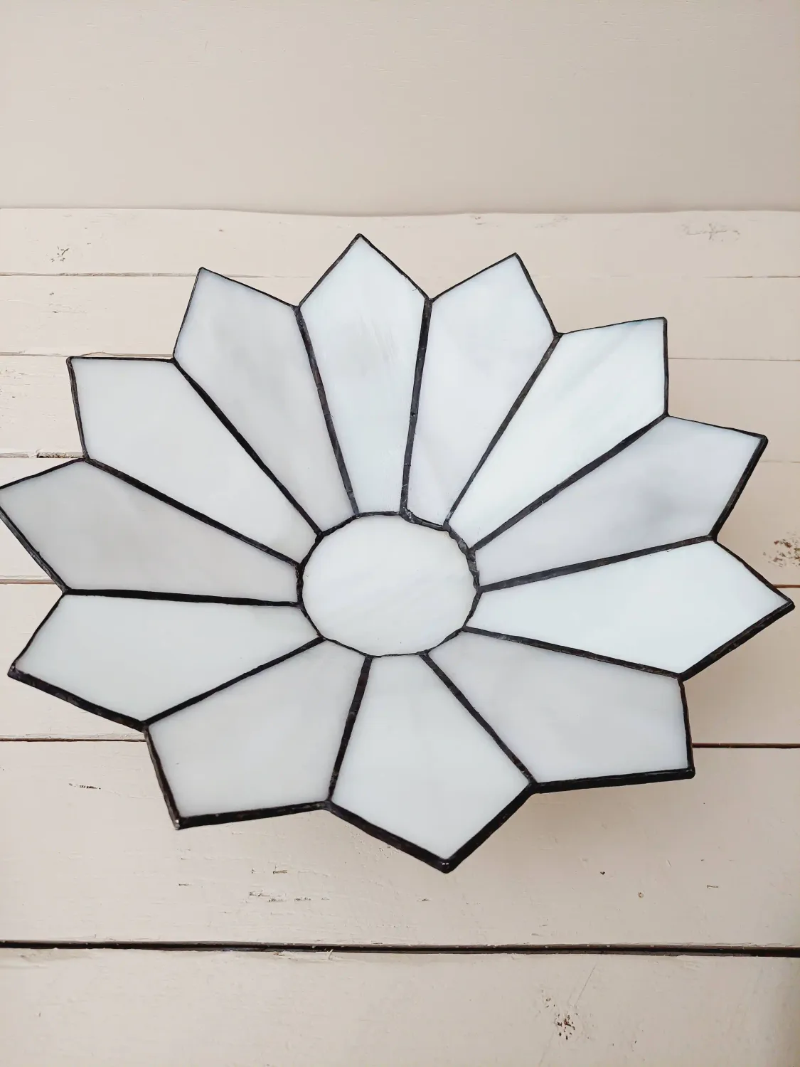 Vintage Tiffany-stijl schaal in glas-in-lood – handgemaakt wit gemarmerd glas (29 cm)