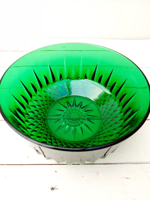 Vintage Arcoroc kom grasgroen - geslepen glas