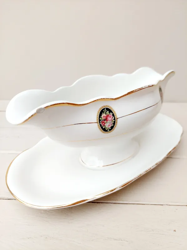 Antieke sauskom - sauspot Nimy Belgium- wit porselein met roze bloemendecoratie