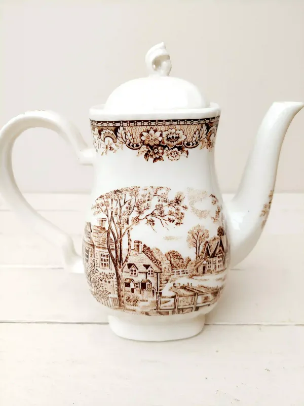 Vintage koffiepot - theepot Royle - Engelse stijl - crème porselein met bruine opdruk
