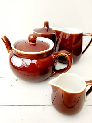 Vintage theepot bruin glazuur met bijpassend roomstel - Villeroy &amp; Boch Luxembourg - Terre a feu