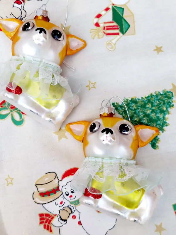 Vintage glazen chihuahua kersthangers in tule rokjes - set van 2