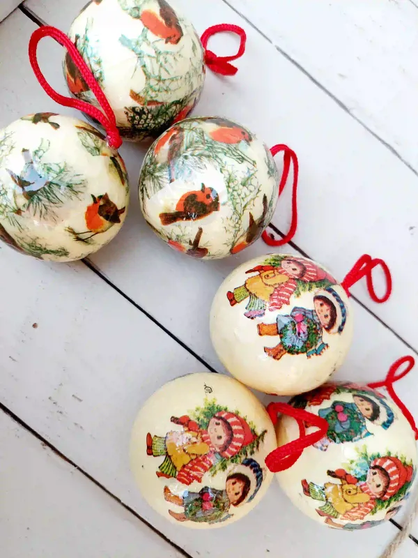 Vintage papier-maché kerstballen met kinder- en vogelprenten, set van 6