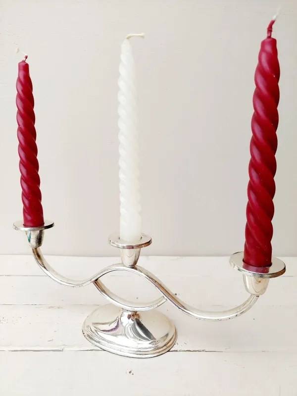 Drie-armige kandelaar, verzilverd - elegante golvende kandelaar voor dinerkaarsen - vintage tafeldecoratie