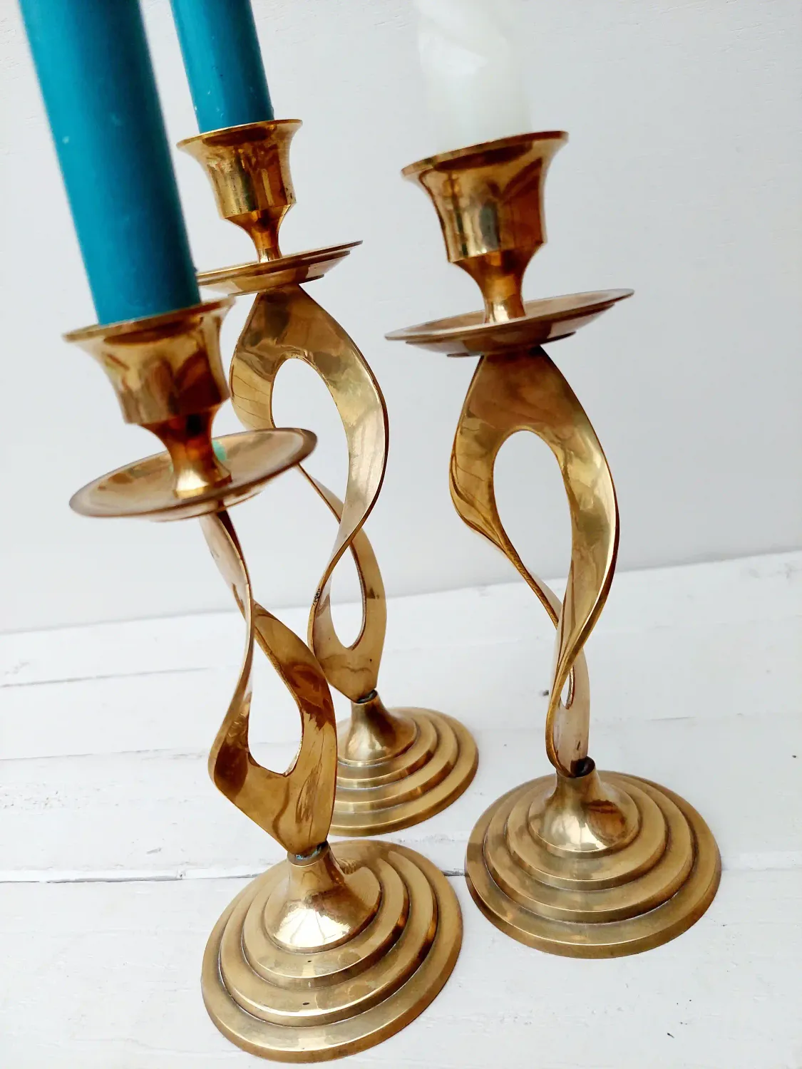 Messing kandelaars - mid century design - goudkleurige kaarsenhouders - set van 3