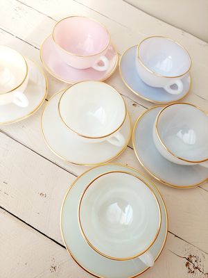 Arcopal Harlequin koffiekopjes met schotels - pastelkleuren Franse vintage - set van 6