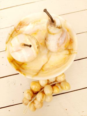 Vintage onyx marmer fruitset - appel, peer, druiven en schaal