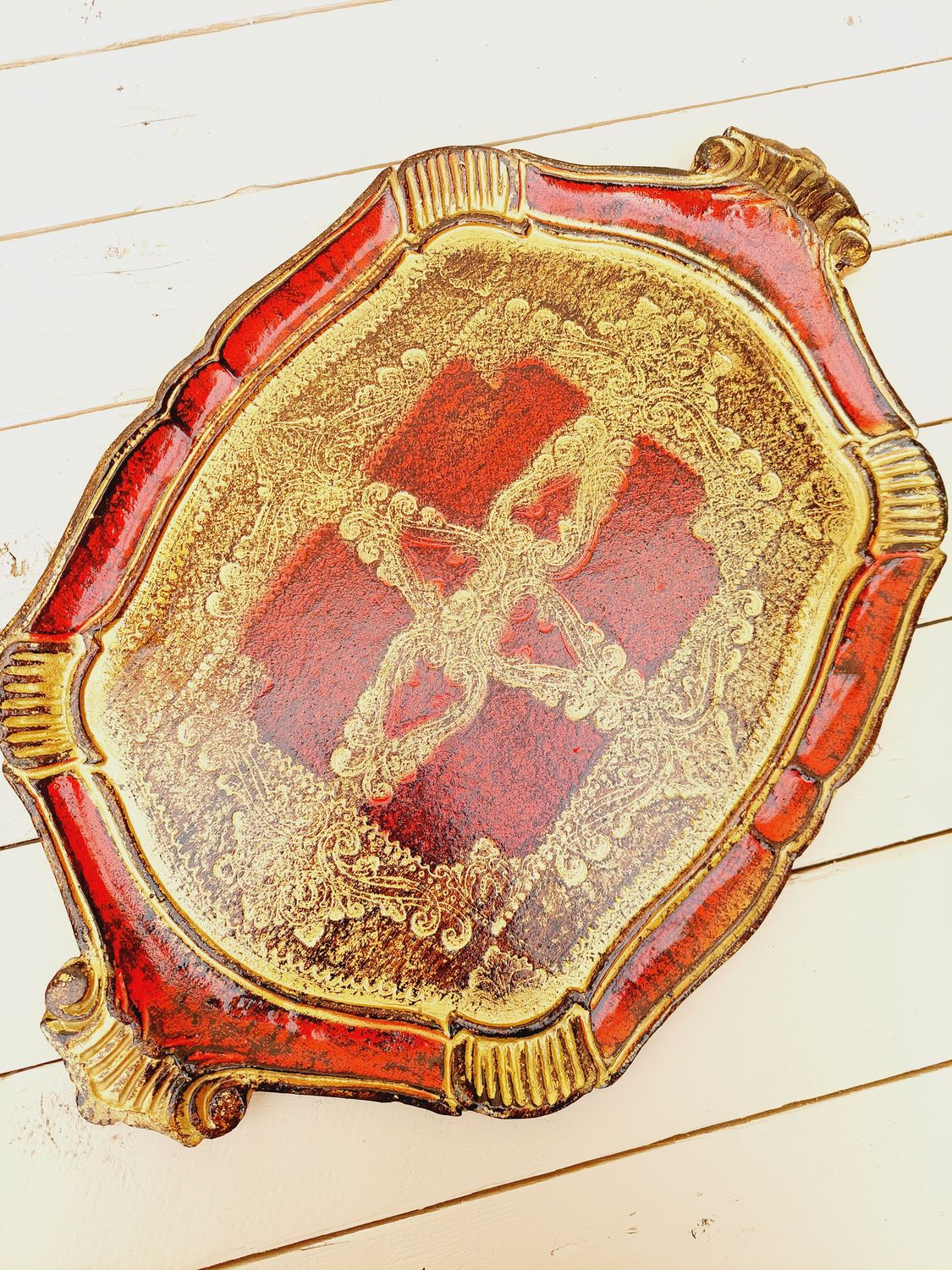 Florentijns dienblad goud en rood met handgrepen - 44 x 29 cm
