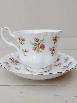 Dameskop met schotel Royal Albert Winsome