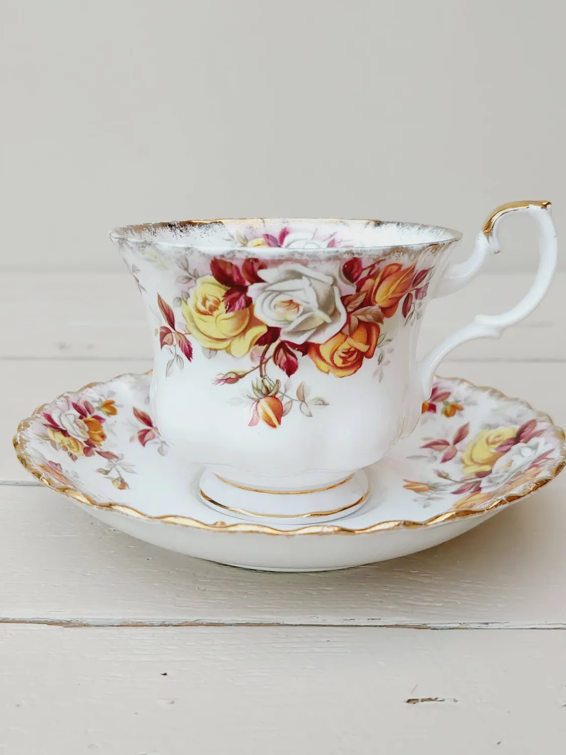 Herenkop met schotel Royal Albert 'Lenora'