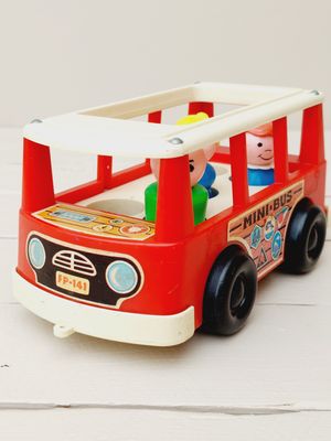 Vintage Fisher Price Minibus met poppetjes – Jaren '60 speelgoed