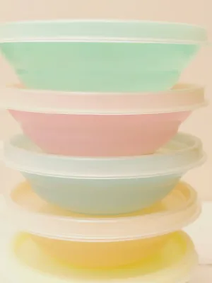 Vintage tupperwarepotjes in pastelkleuren, set van 6