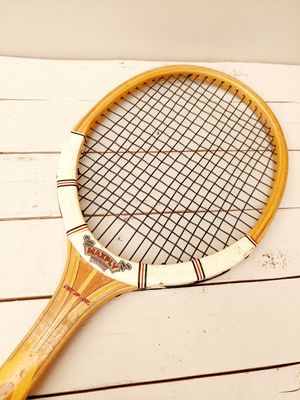 Vintage houten tennisracket Dunlop Maxply – retro sportdecoratie