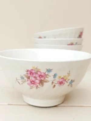 Spoelkommen met zachte bloemendecoratie, set van 4