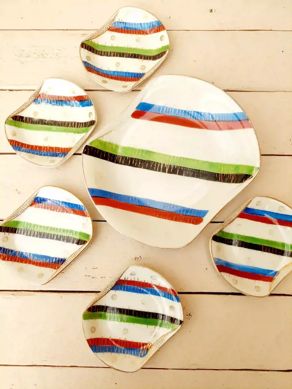 Vintage petit four set - Jaren '50 - 6-delig - wit porselein met gekleurde strepen en goude accenten