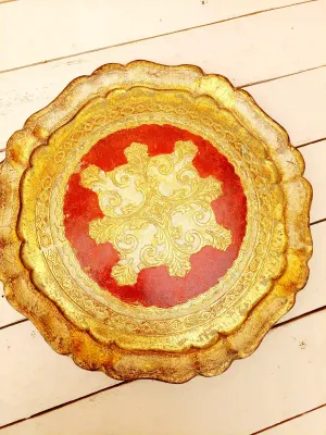 Rond florentijns dienblad met goud en rood decor