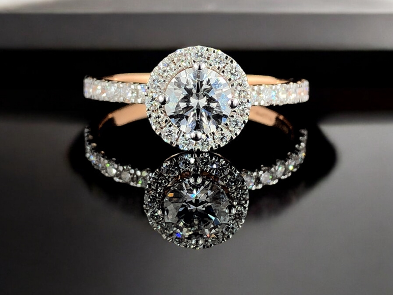 Timeless Elegance – Round Cut Pavé Diamond Ring