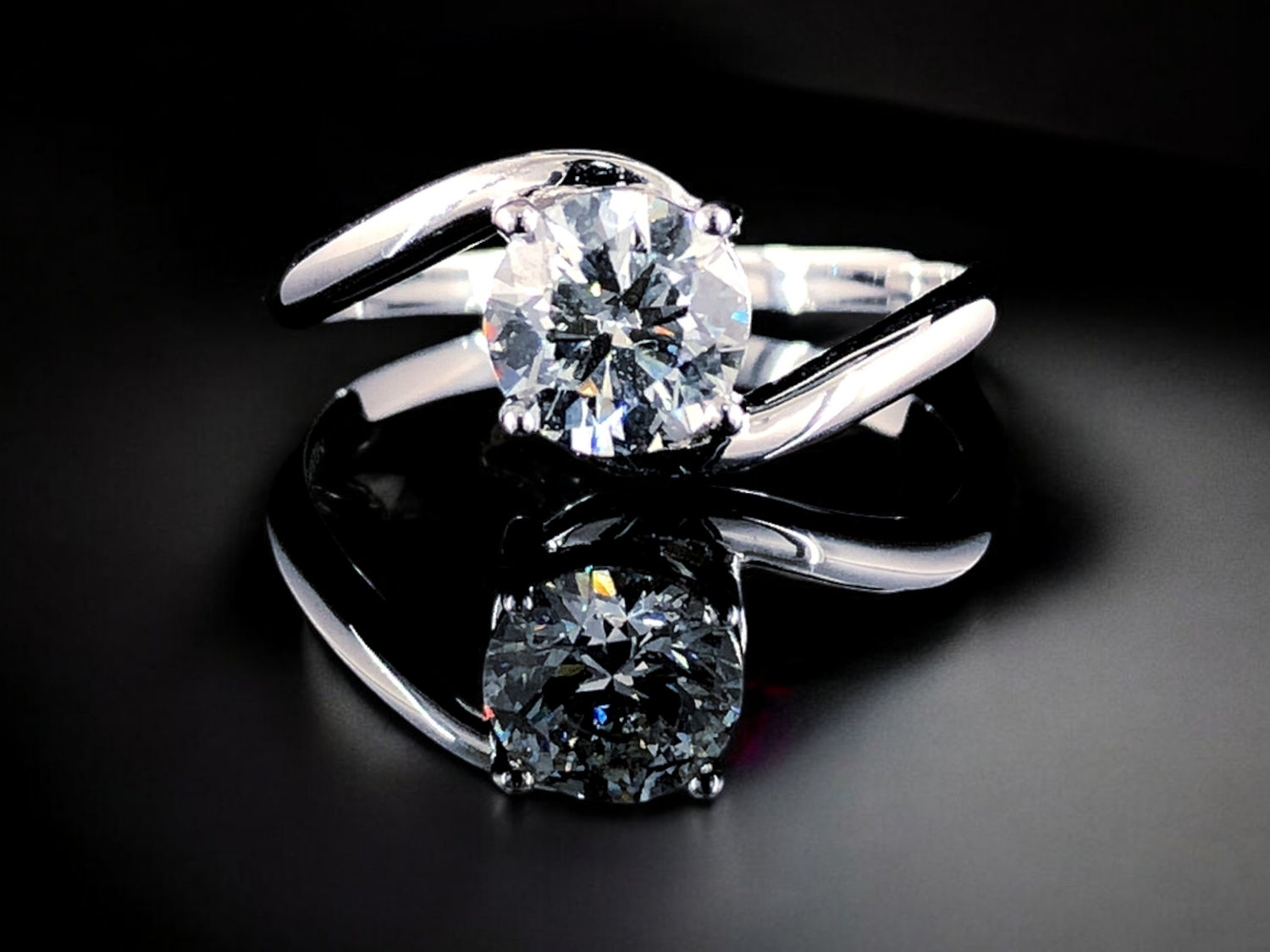Moonlit Whisper – White Gold Twisted Solitaire Diamond Ring