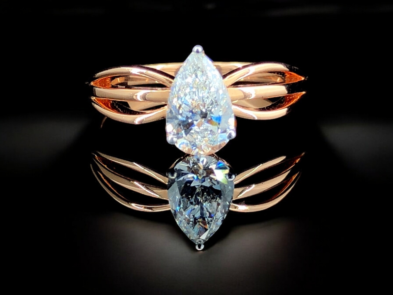 Lumière Drizzle – Teardrop White Gold Diamond Ring