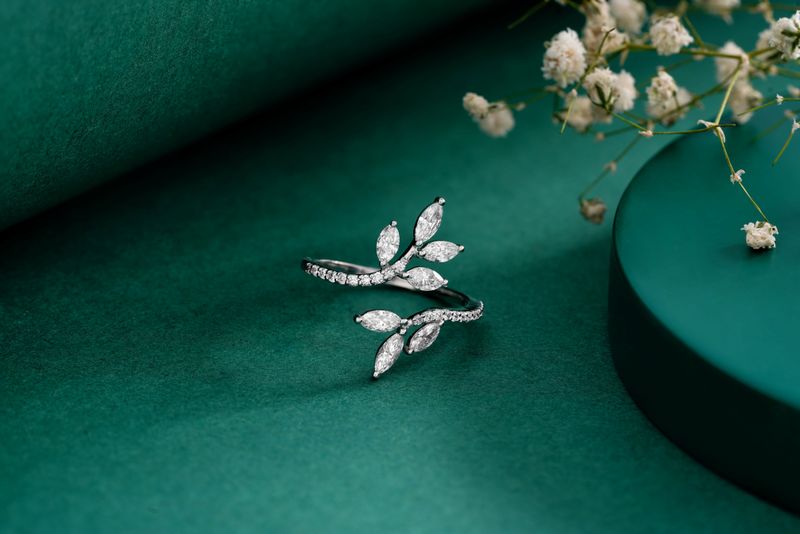 Flora Frost Ring