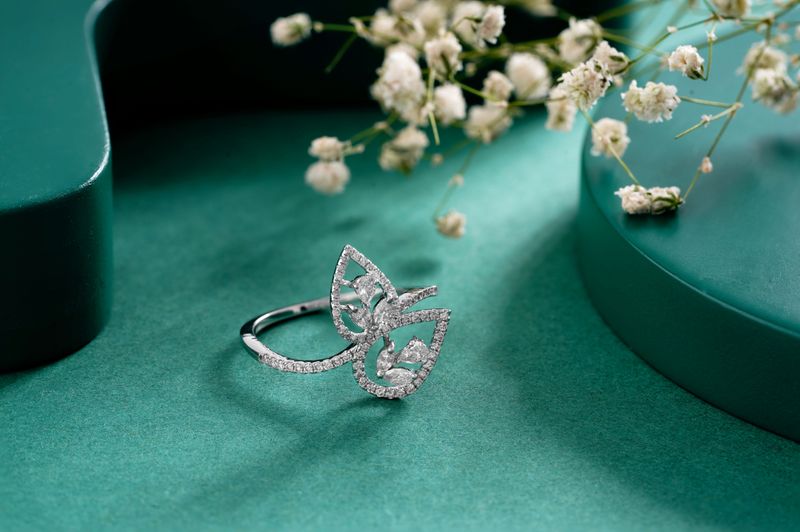 Butterleaf Spark Ring