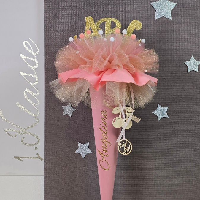 Schultüte ABC Gold für Mädchen in Lachs, Zusatzrüsche inkl.