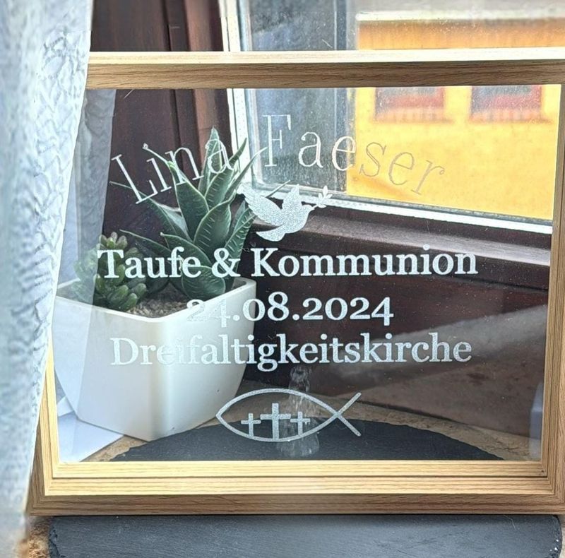 01 Taufgeschenk Taufe Kommunion Bilderrahmen Personalisiert mit Gravur (Groß)