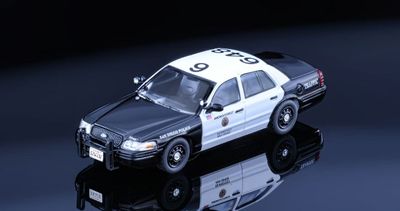 1/64 San Diego, CA Police Traffic Enforcement Ford Crown Victoria (with gift box)