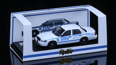 1/64 NYPD Ford Crown Victoria slicktop