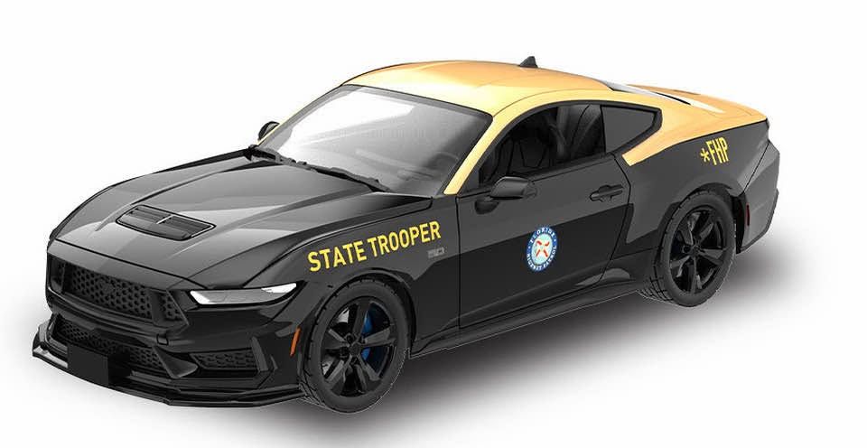 1/64 Florida Highway Patrol 2024 Ford Mustang S650