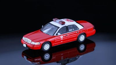1/64 Los Angeles Fire Department EMS 12 Ford Crown Victoria