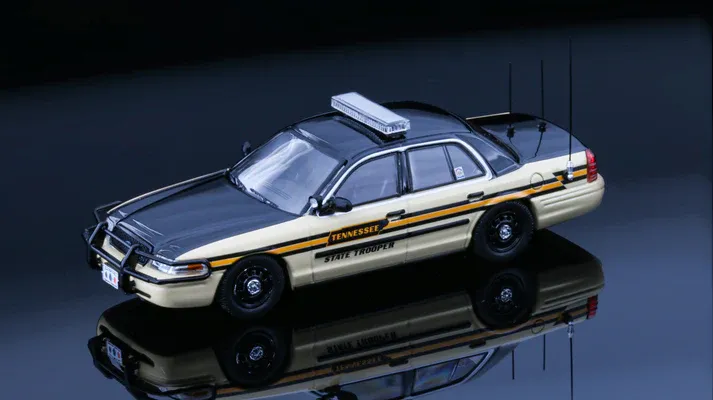 1/64 Tennessee State Police Ford Crown Victoria (with gift box)