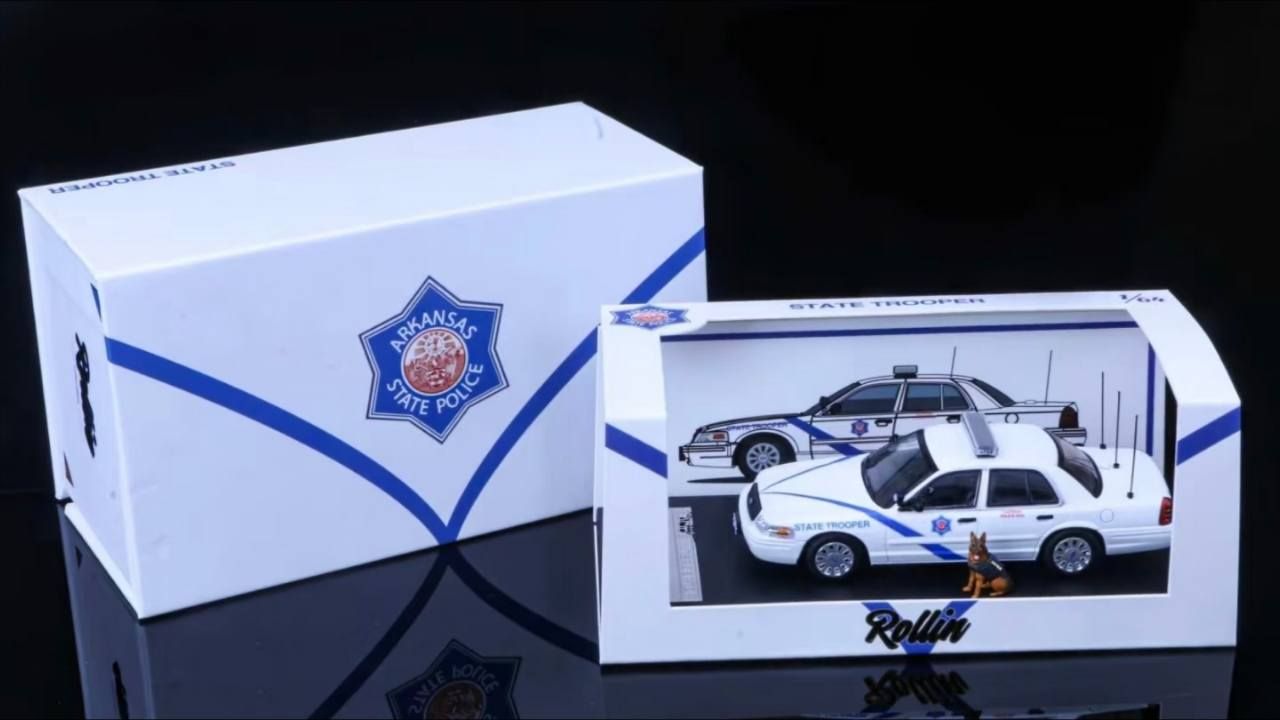 1/64 Arkansas State Police K-9 Unit Ford Crown Victoria with K-9 figure (with gift box)