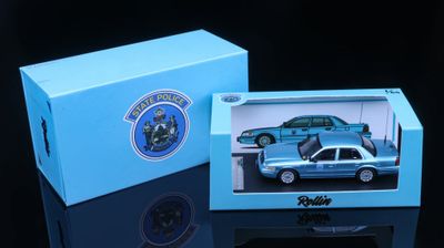 1/64 Maine State Police Ford Crown Victoria slicktop (with gift box)
