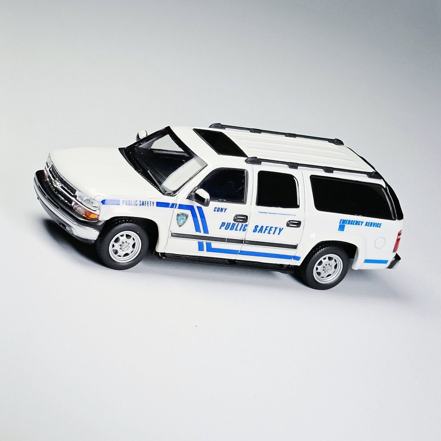 1/64 City University of New York (CUNY) Public Safety 2003 Chevrolet Suburban GMT800