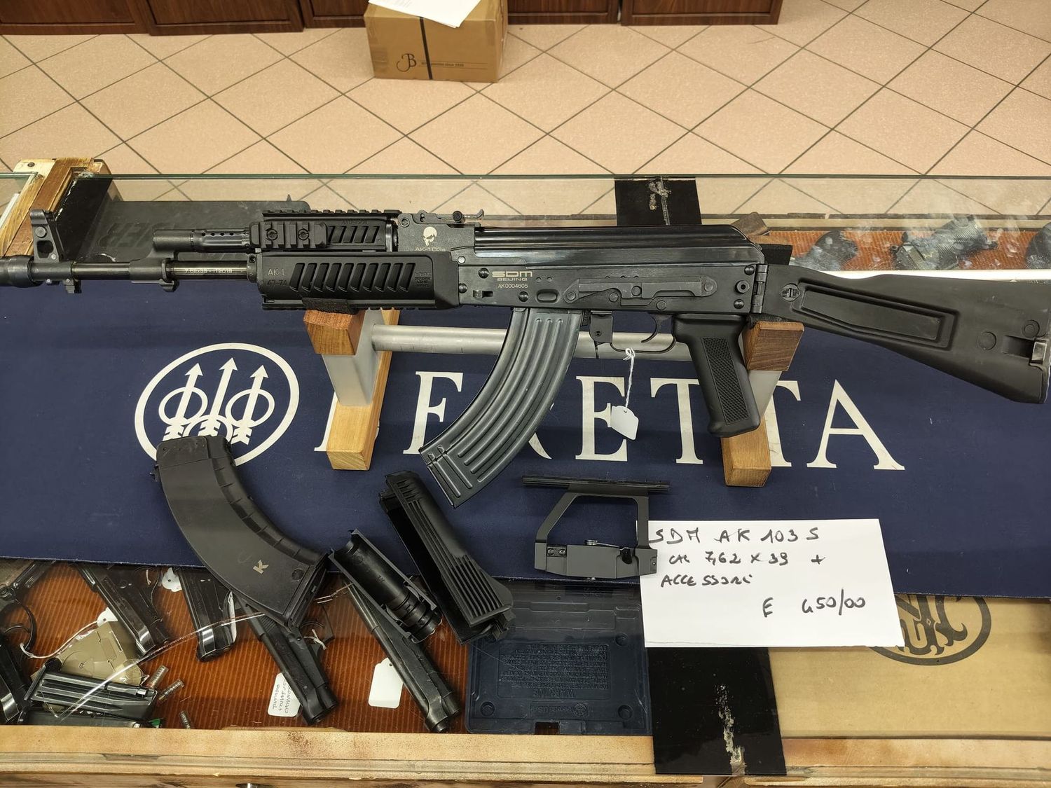SDM AK 103S CAL. 7.62X39 CON ACCESSORI VARI a 450,00€