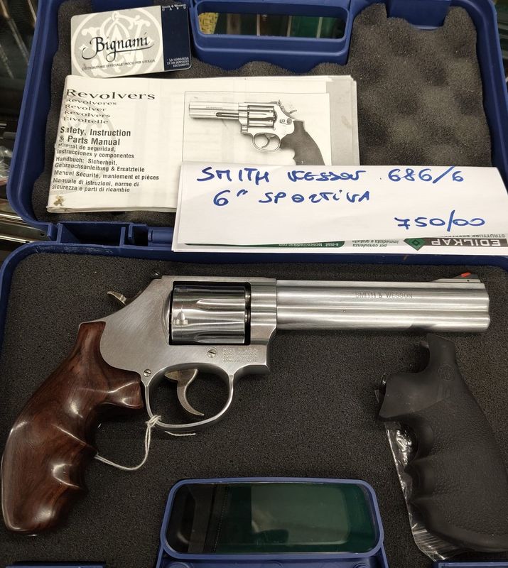 SMITH & WESSON CAL. 357 Magnum a 750,00€